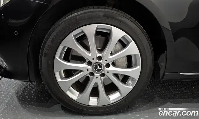 Mercedes-Benz E-Class 2019 2.0 автомат (гидро), миниатюра 5