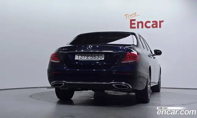 Mercedes-Benz E-Class 2020 2.0 автомат (гидро), миниатюра 4