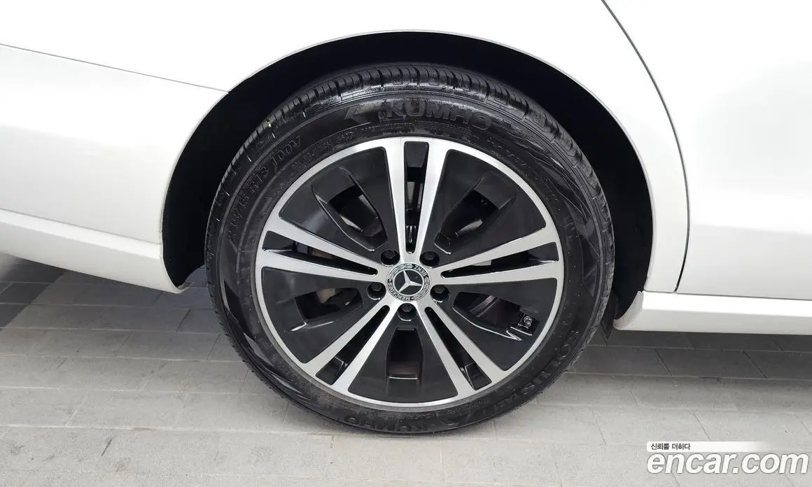 Mercedes-Benz E-Class 2021 2.0 автомат (гидро), фото 5