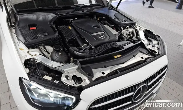 Mercedes-Benz E-Class 2021 2.0 автомат (гидро), миниатюра 6