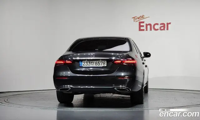 Mercedes-Benz E-Class 2021 2.0 автомат (гидро), миниатюра 4