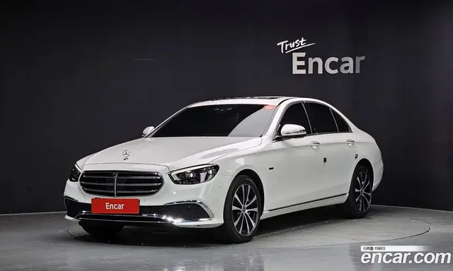 Mercedes-Benz E-Class, 2021, 70 695 км