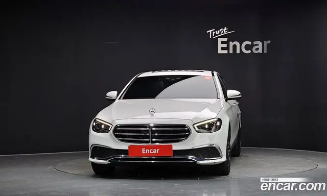 Mercedes-Benz E-Class 2021 2.0 автомат (гидро), миниатюра 3