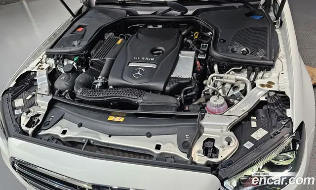 Mercedes-Benz E-Class 2021 2.0 автомат (гидро), миниатюра 6