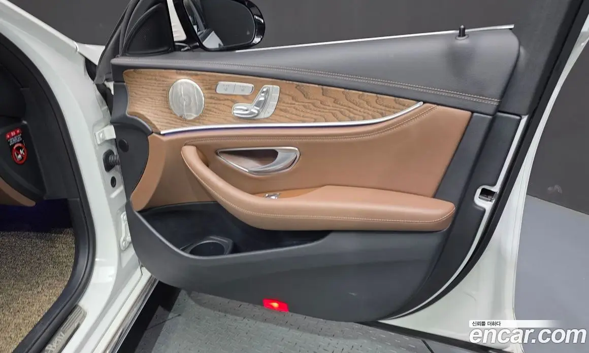 Mercedes-Benz E-Class 2022 2.0 автомат (гидро), фото 14