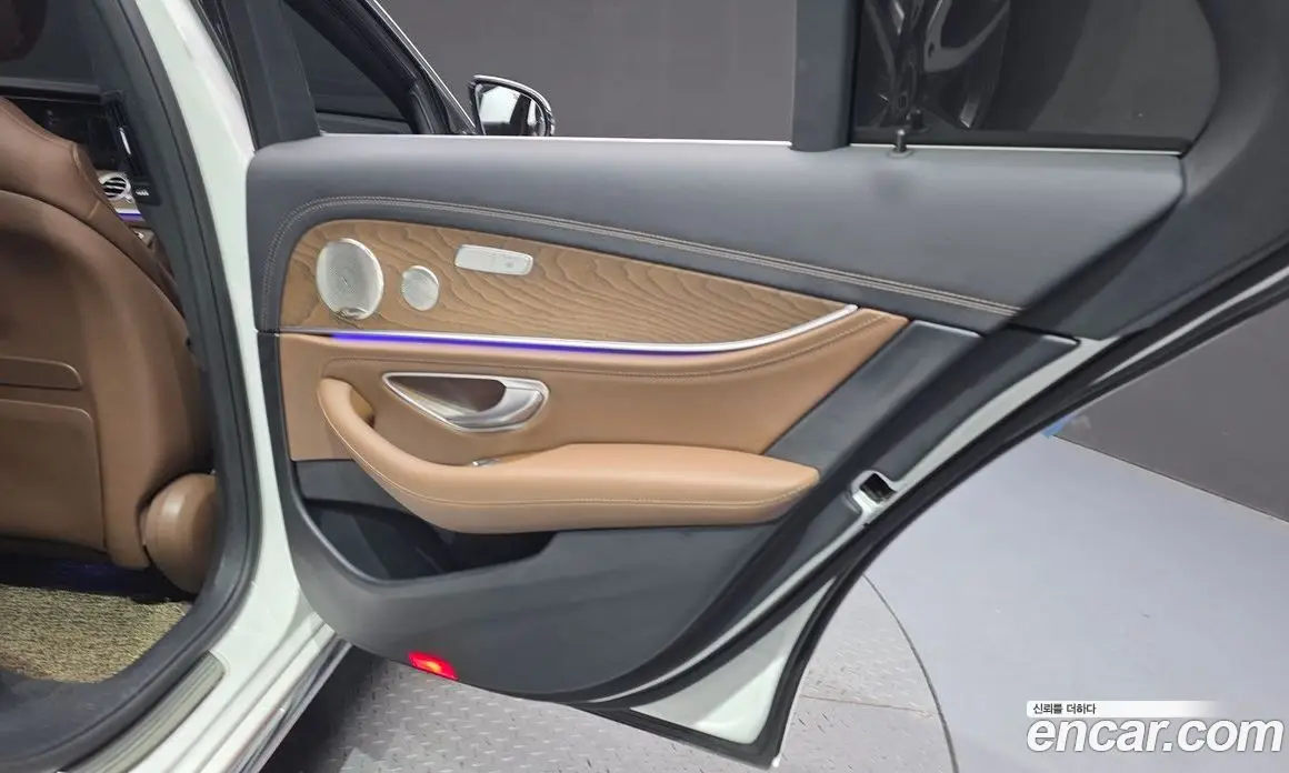 Mercedes-Benz E-Class 2022 2.0 автомат (гидро), фото 15
