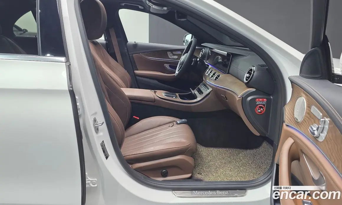 Mercedes-Benz E-Class 2022 2.0 автомат (гидро), фото 16