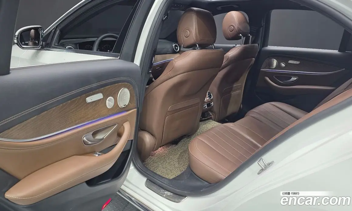 Mercedes-Benz E-Class 2022 2.0 автомат (гидро), фото 18