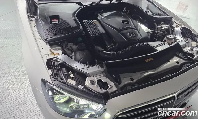 Mercedes-Benz E-Class 2022 2.0 автомат (гидро), миниатюра 6