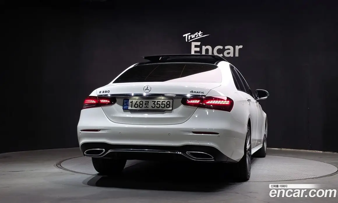 Mercedes-Benz E-Class 2022 2.0 автомат (гидро), фото 4
