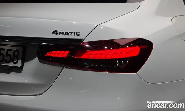 Mercedes-Benz E-Class 2022 2.0 автомат (гидро), миниатюра 9