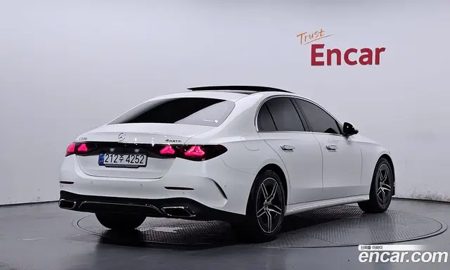 Mercedes-Benz E-Class 2025 2.0 автомат (гидро), миниатюра 2 Mercedes-Benz E-Class 2025 2.0 автомат (гидро), миниатюра 2