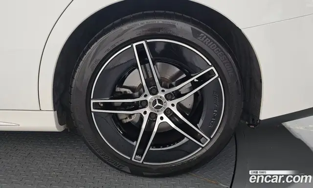 Mercedes-Benz E-Class 2025 2.0 автомат (гидро), миниатюра 7 Mercedes-Benz E-Class 2025 2.0 автомат (гидро), миниатюра 7