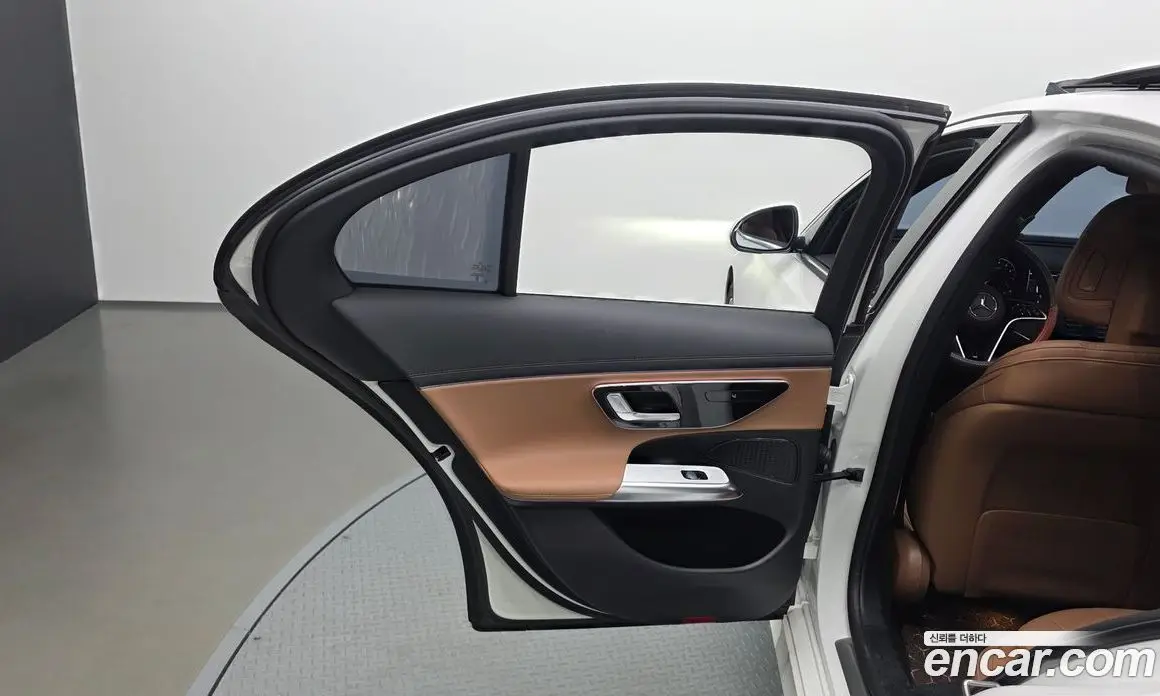 Mercedes-Benz E-Class 2025 2.0 автомат (гидро), фото 15