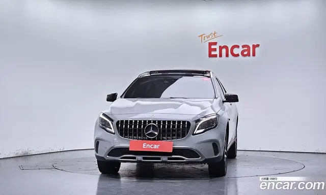 Mercedes-Benz GLA-Class 2017 2.0 автомат (гидро), миниатюра 2
