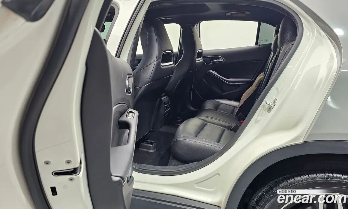 Mercedes-Benz GLA-Class 2017 2.0 автомат (гидро), фото 15