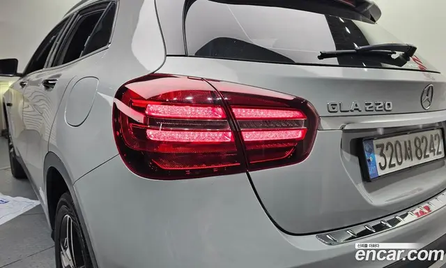 Mercedes-Benz GLA-Class 2017 2.0 автомат (гидро), миниатюра 8