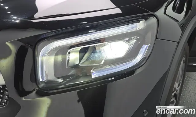Mercedes-Benz GLB-Class 2023 2.0 автомат (гидро), миниатюра 8 Mercedes-Benz GLB-Class 2023 2.0 автомат (гидро), миниатюра 8