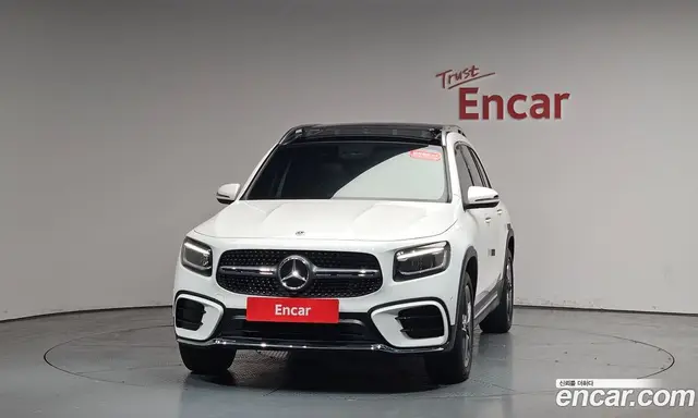 Mercedes-Benz GLB-Class 2024 2.0 автомат (гидро), миниатюра 2