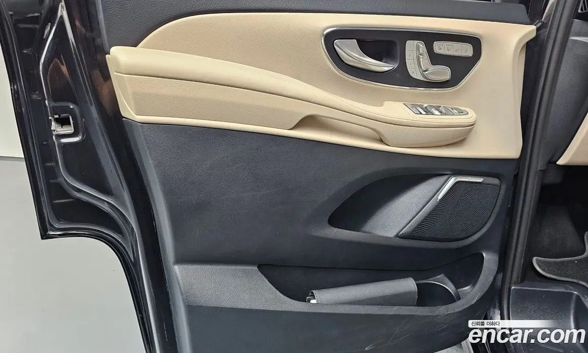 Mercedes-Benz V-Class 2023 1.9 АКПП, фото 14