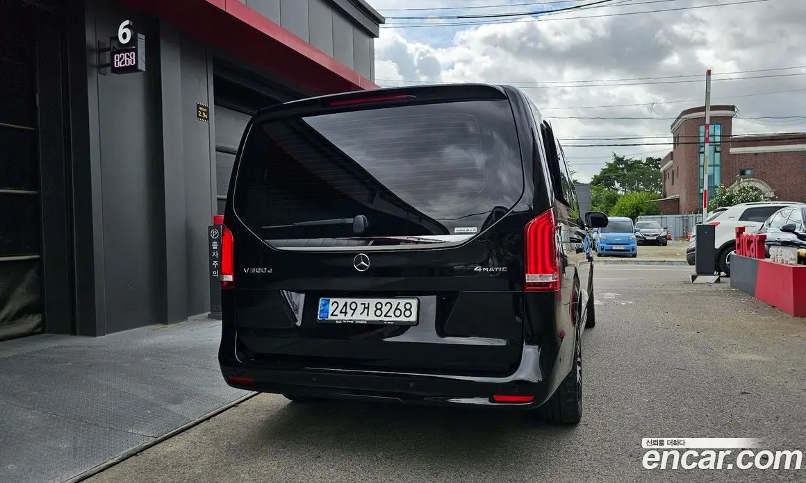 Mercedes-Benz V-Class 2023 1.9 АКПП, фото 4