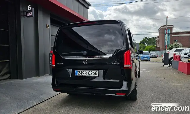 Mercedes-Benz V-Class 2023 1.9 АКПП, миниатюра 4