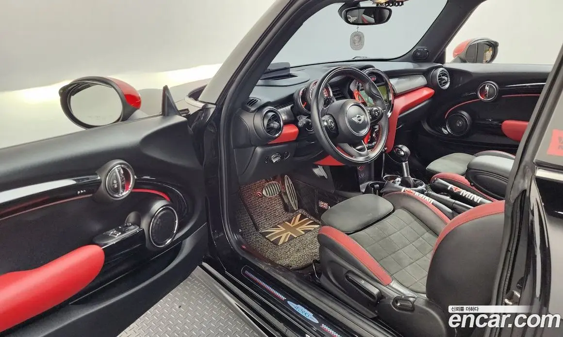 Mini Cooper 2017 2.0 автомат (гидро), фото 13 Mini Cooper 2017 2.0 автомат (гидро), фото 13