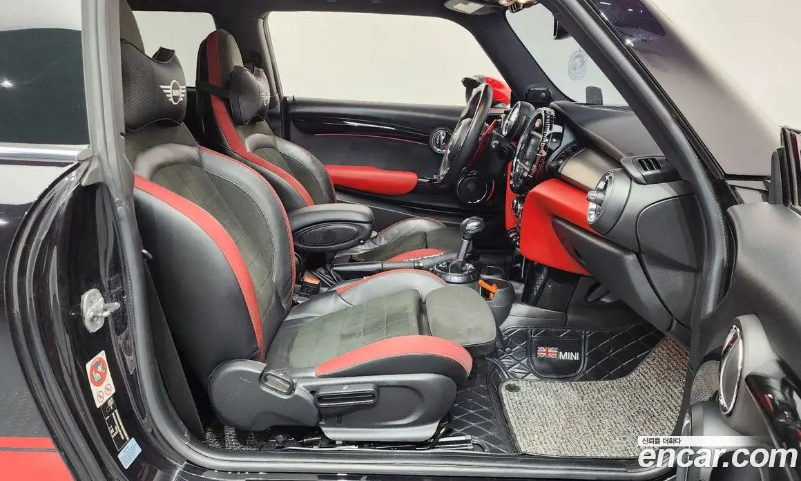 Mini Cooper 2017 2.0 автомат (гидро), фото 16 Mini Cooper 2017 2.0 автомат (гидро), фото 16