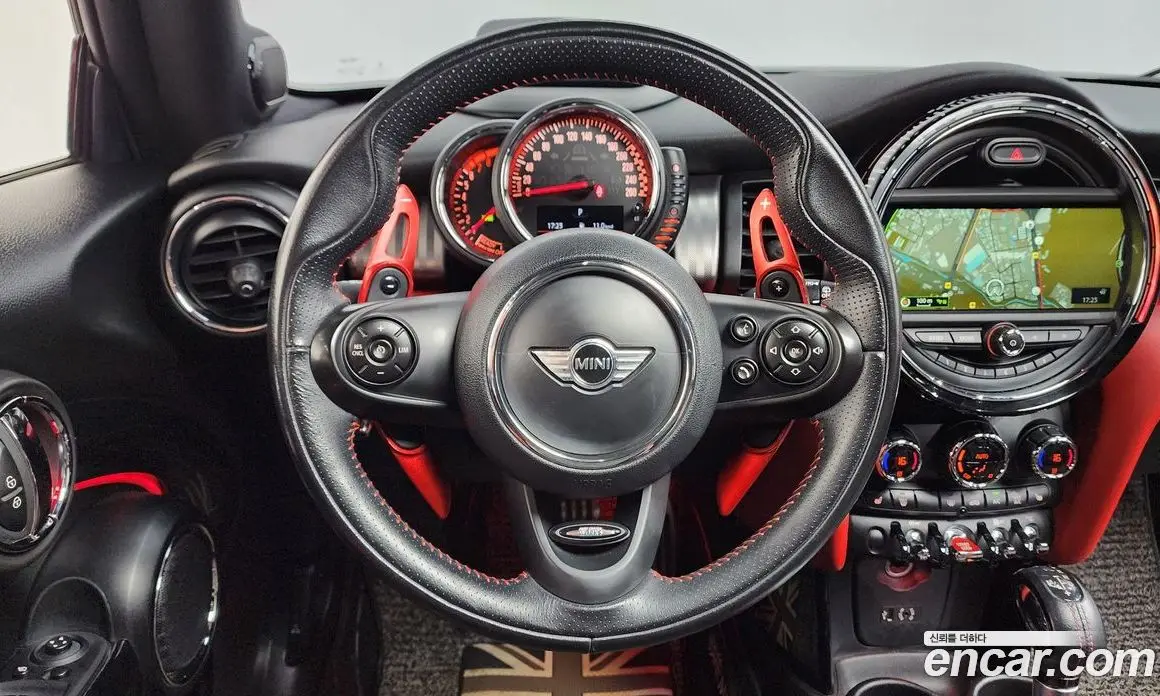 Mini Cooper 2017 2.0 автомат (гидро), фото 18 Mini Cooper 2017 2.0 автомат (гидро), фото 18