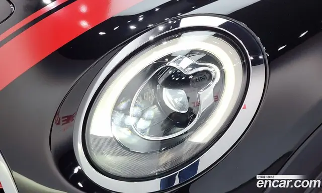 Mini Cooper 2017 2.0 автомат (гидро), миниатюра 8 Mini Cooper 2017 2.0 автомат (гидро), миниатюра 8