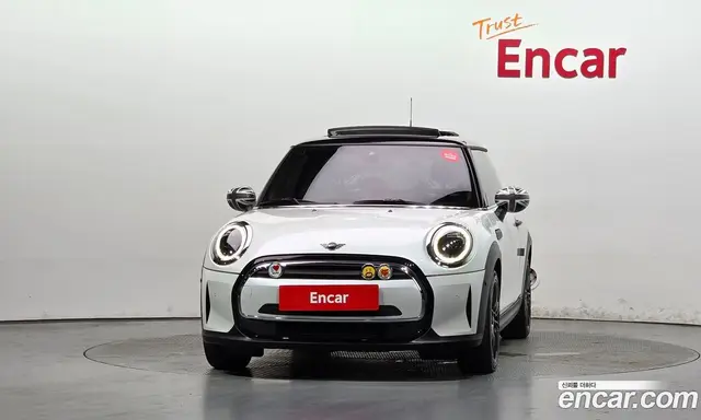 Mini Cooper 2023 1.5 автомат (гидро), миниатюра 3