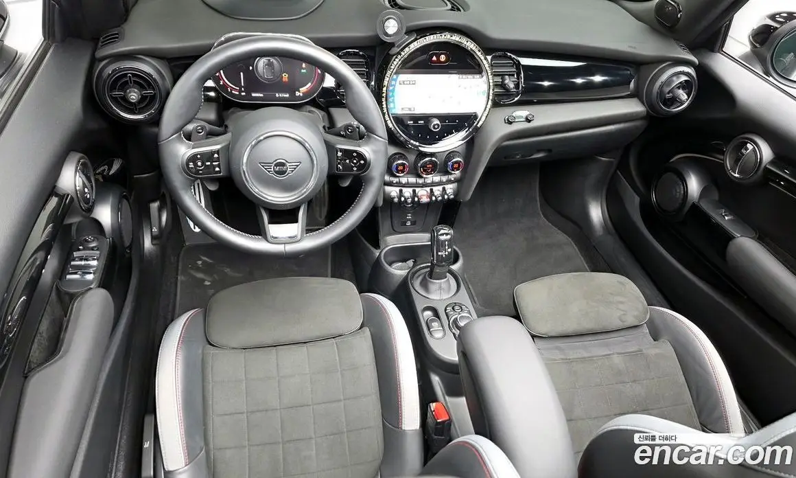 Mini Cooper Convertible 2023 2.0 автомат (гидро), фото 10 Mini Cooper Convertible 2023 2.0 автомат (гидро), фото 10