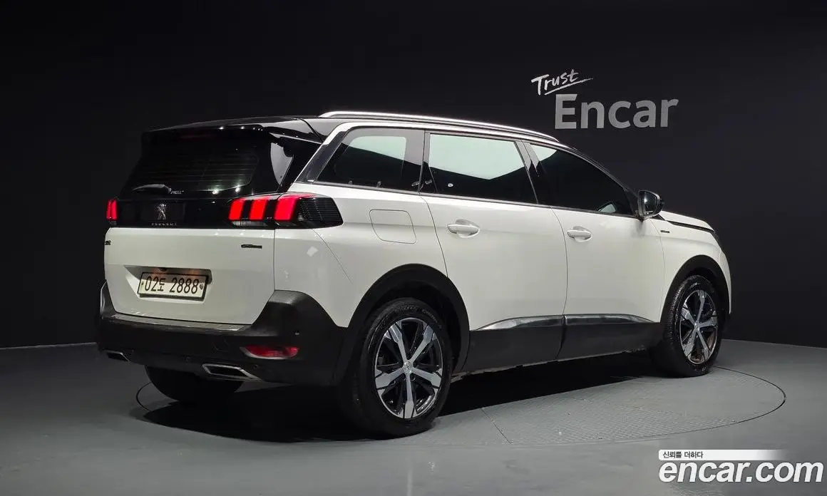 Peugeot 5008 2018 1.6 автомат (гидро), фото 2 Peugeot 5008 2018 1.6 автомат (гидро), фото 2