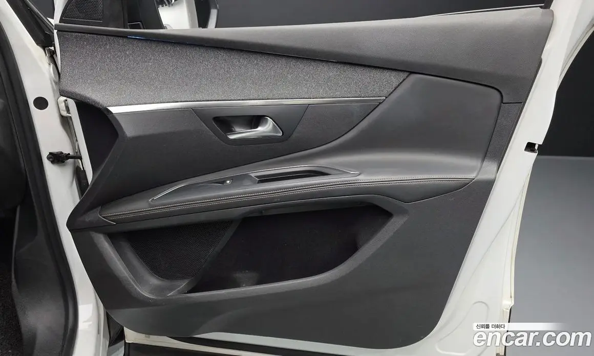 Peugeot 5008 2018 1.6 автомат (гидро), фото 14 Peugeot 5008 2018 1.6 автомат (гидро), фото 14