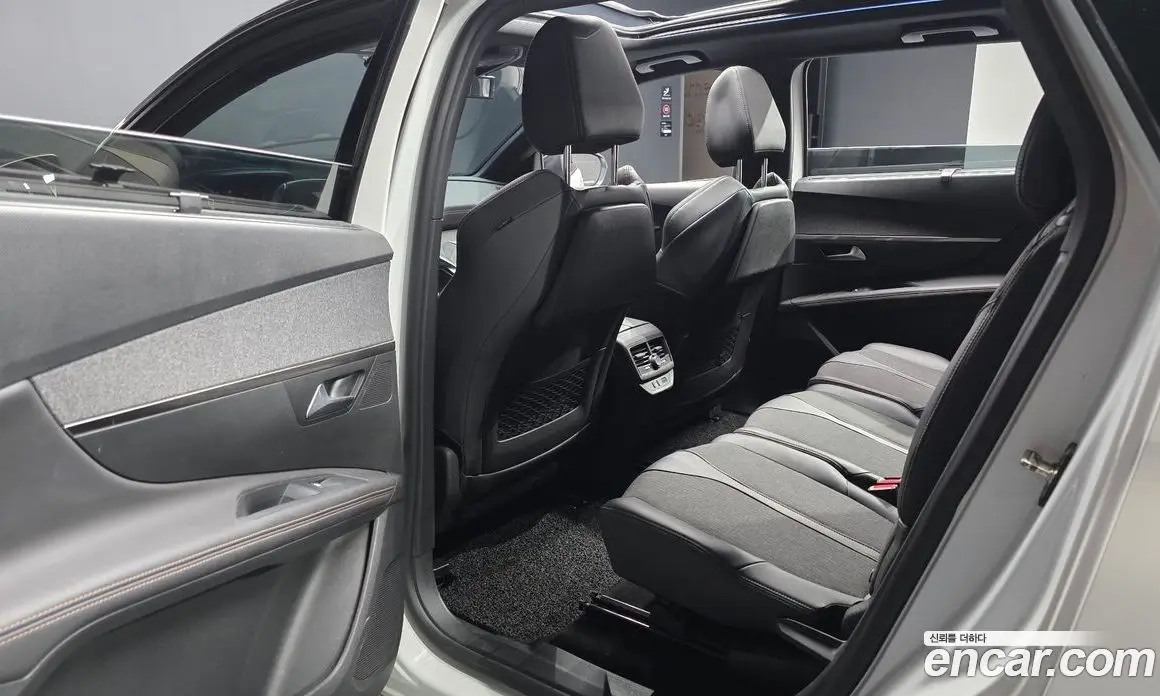 Peugeot 5008 2018 1.6 автомат (гидро), фото 16 Peugeot 5008 2018 1.6 автомат (гидро), фото 16