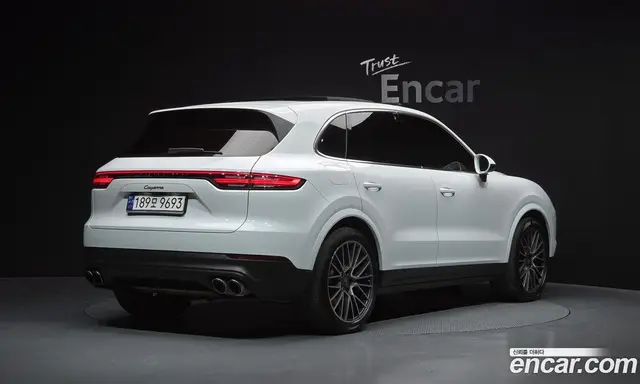 Porsche Cayenne 2023 3.0 автомат (гидро), миниатюра 2