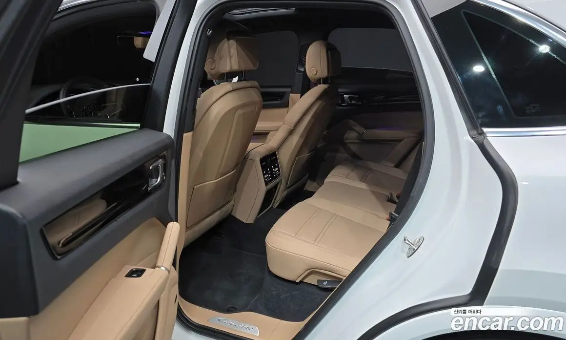 Porsche Cayenne 2023 3.0 автомат (гидро), фото 17