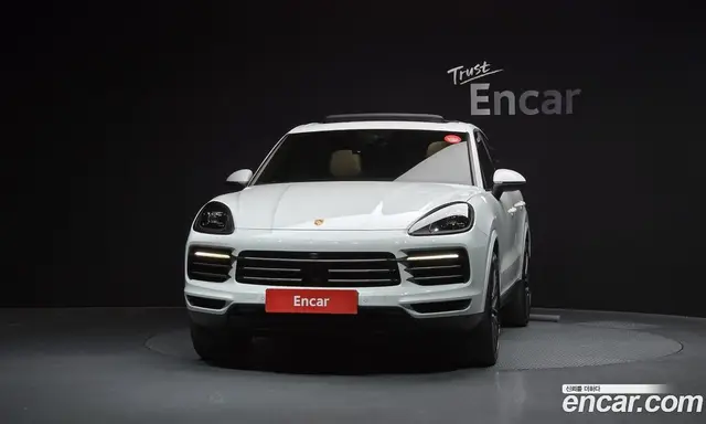 Porsche Cayenne 2023 3.0 автомат (гидро), миниатюра 3