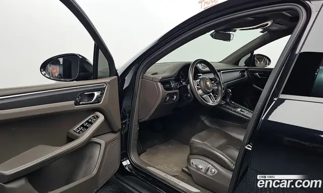 Porsche Macan 2019 2.0 автомат (гидро), миниатюра 12