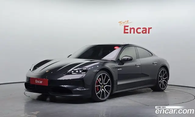 Porsche Taycan, 2025, 9 606 км