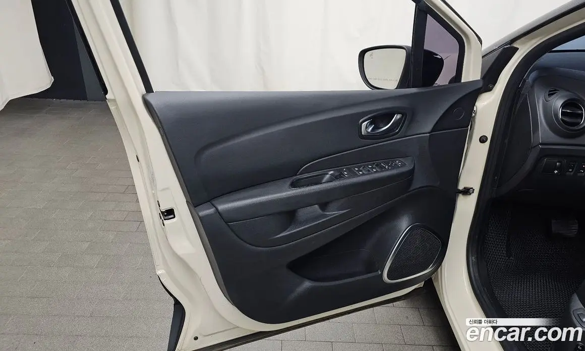Renault (Samsung) QM3 2017 1.5 автомат (гидро), фото 14 Renault (Samsung) QM3 2017 1.5 автомат (гидро), фото 14