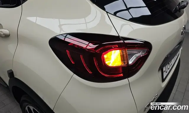 Renault (Samsung) QM3 2017 1.5 автомат (гидро), миниатюра 9 Renault (Samsung) QM3 2017 1.5 автомат (гидро), миниатюра 9