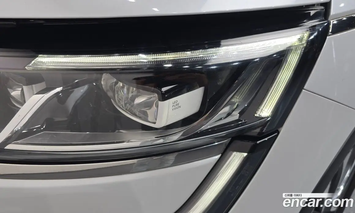 Renault (Samsung) QM6 2016 2.0 автомат (гидро), фото 8 Renault (Samsung) QM6 2016 2.0 автомат (гидро), фото 8