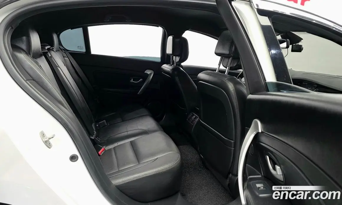 Renault (Samsung) SM5 2016 1.6 автомат (гидро), фото 12 Renault (Samsung) SM5 2016 1.6 автомат (гидро), фото 12