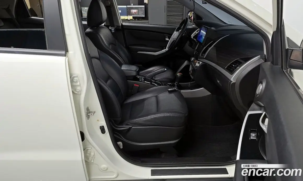 SsangYong Korando 2016 2.2 автомат (гидро), фото 13 SsangYong Korando 2016 2.2 автомат (гидро), фото 13