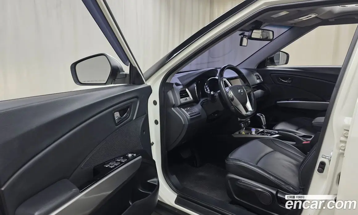 SsangYong TIBOLI 2015 1.6 автомат (гидро), фото 12