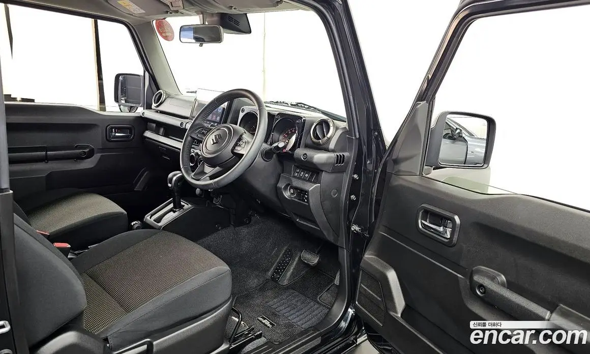 Suzuki Jimny 2023 1.5 автомат (гидро), фото 13