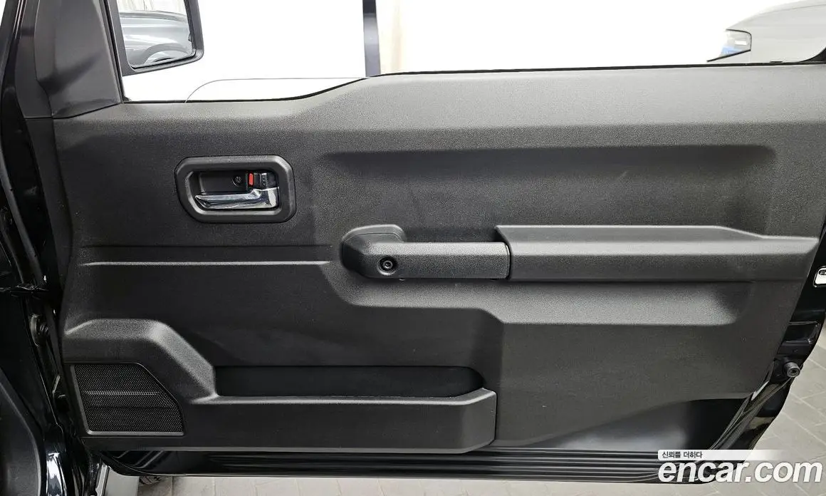Suzuki Jimny 2023 1.5 автомат (гидро), фото 15