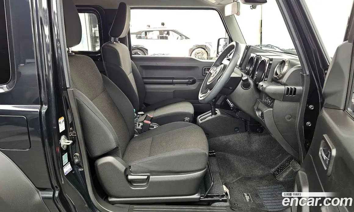 Suzuki Jimny 2023 1.5 автомат (гидро), фото 17