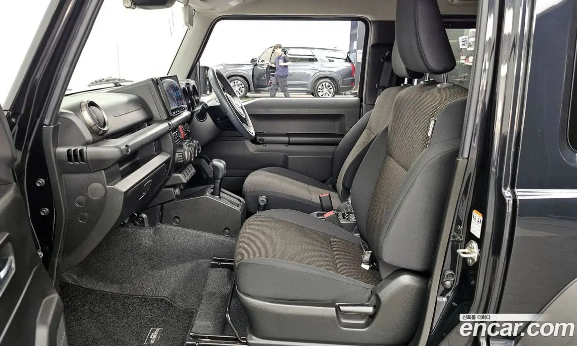 Suzuki Jimny 2023 1.5 автомат (гидро), фото 18